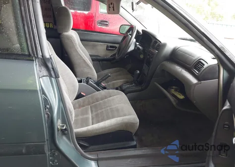 2000 Subaru Legacy L из США, поврежденный, VIN 4S3BH6352Y7313338